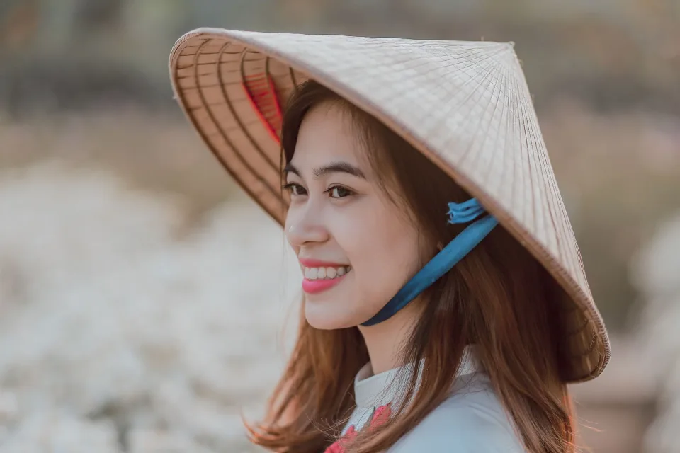 Ảnh chân dung Nhóm Trẻ Hoa Phượng